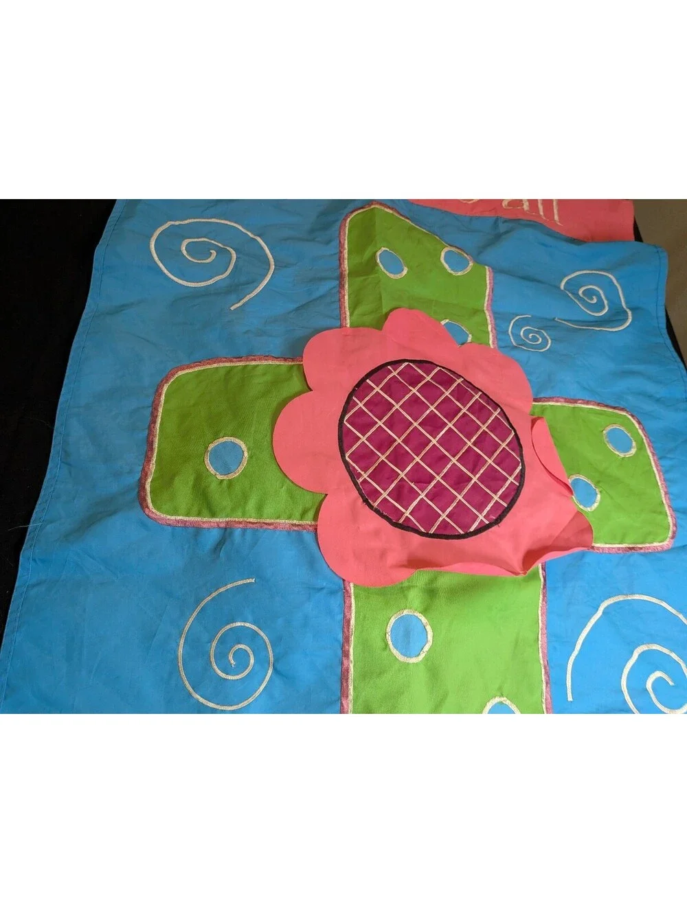 eace To All Who Enter Applique Fabric Wall Hanging Blue Green Pink Flower